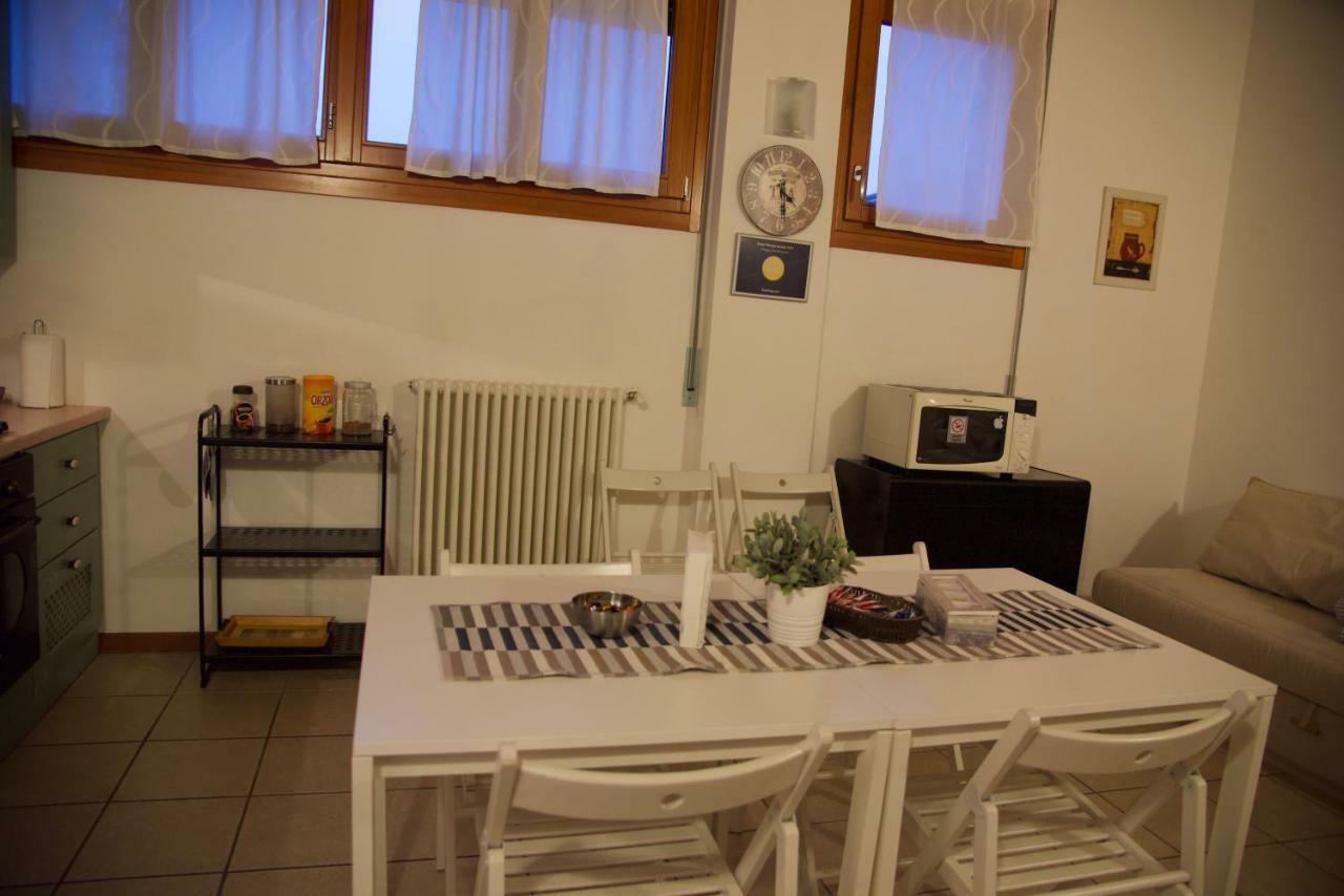 Appartamenti Portavenezia Padua Exteriör bild