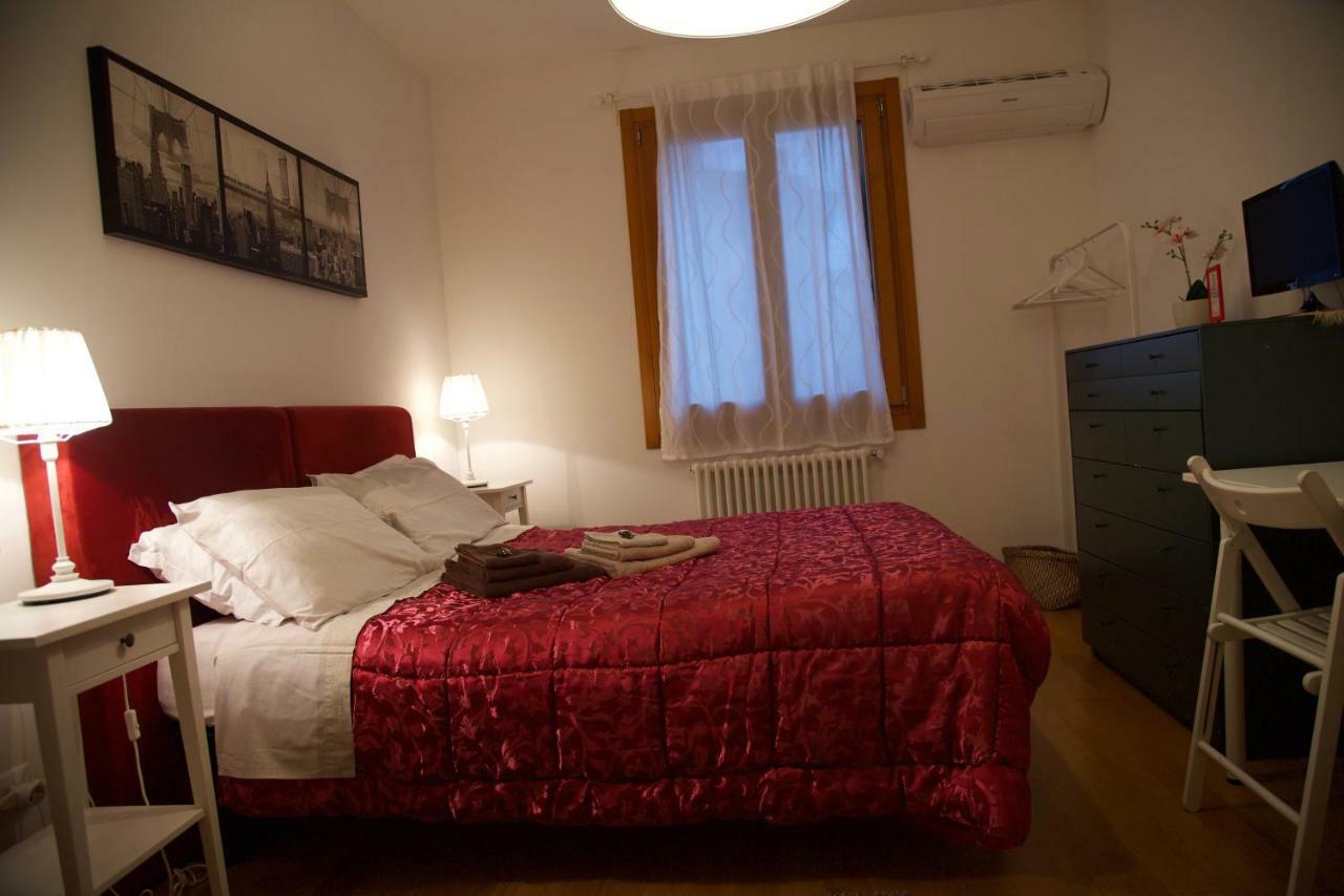 Appartamenti Portavenezia Padua Exteriör bild